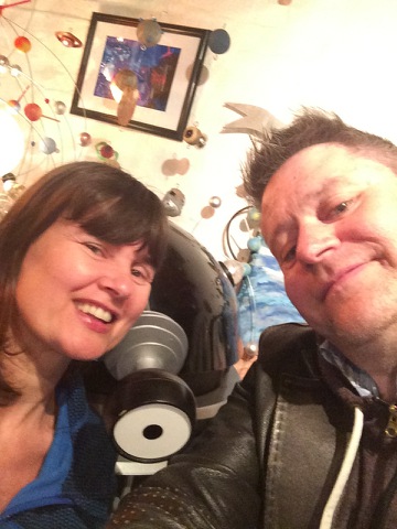 Stuart Morriss, Sophie Aldred & a Dalek having a selfie